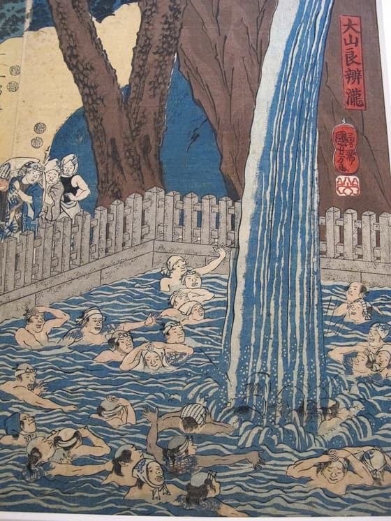 大山良弁滝（左）